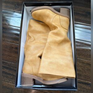 Madden Girl Momentoo Boots